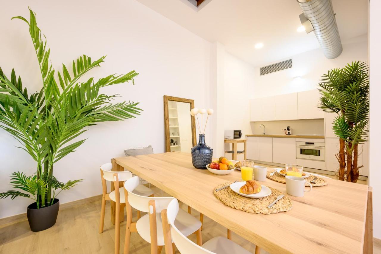 Modern 3 Bedroom, City Center With Patio & High Ceilings By 10Tosea Malaga Bagian luar foto